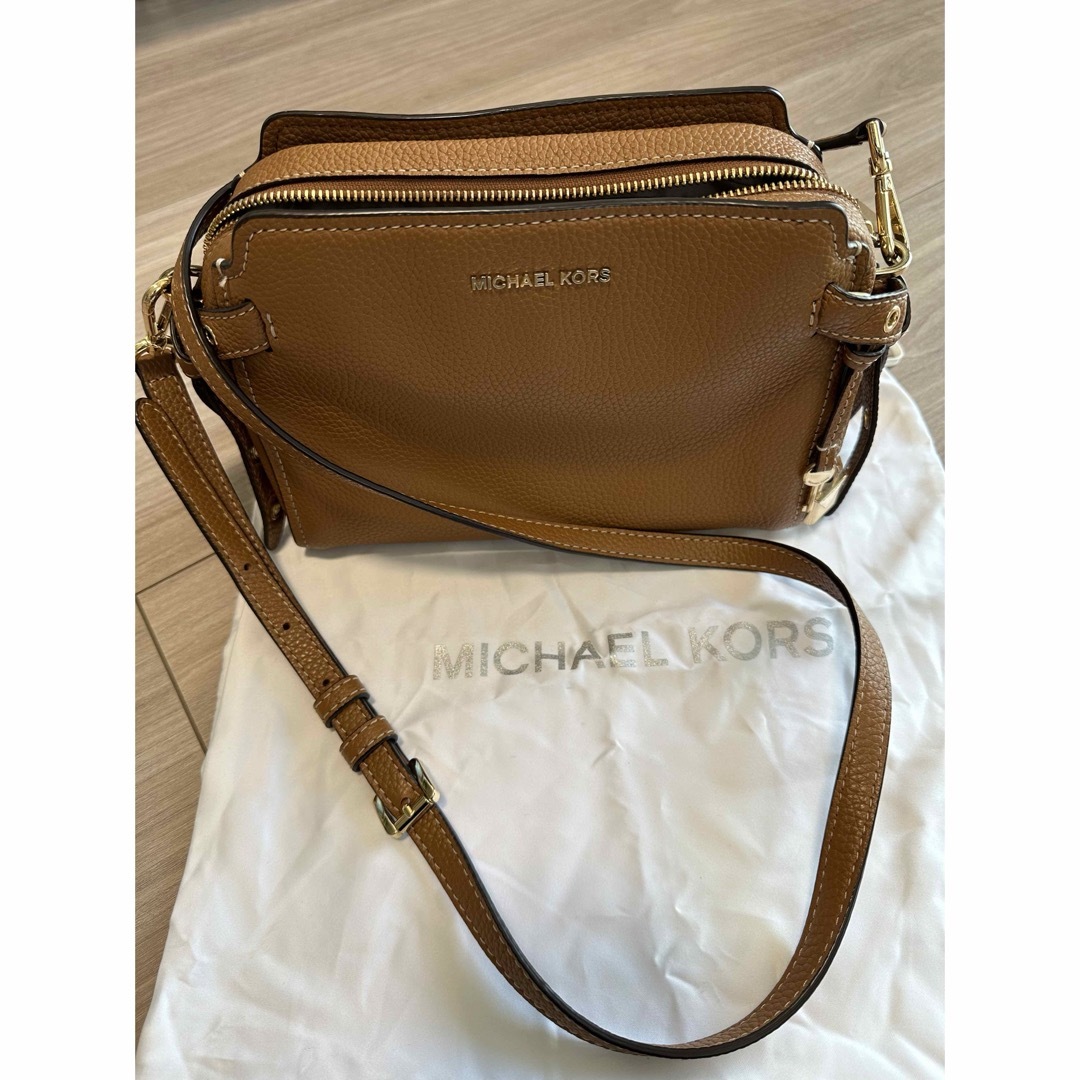 Michael Kors(マイケルコース)のMICHAEL KORS  ショルダーバック レディースのバッグ(ショルダーバッグ)の商品写真