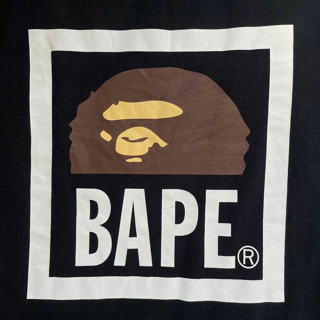 A BATHING APE(アベイシングエイプ)の【人気モデル】アベイシングエイプ☆センターロゴ Tシャツ 猿 入手困難 即完売 メンズのトップス(Tシャツ/カットソー(半袖/袖なし))の商品写真