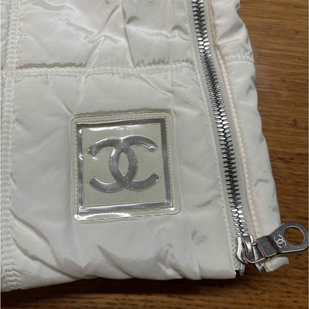 CHANEL(シャネル)のシャネル　スカート　スポーツライン　中綿 レディースのスカート(ひざ丈スカート)の商品写真