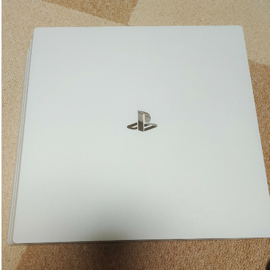 PlayStation4(プレイステーション4)のSONY PlayStation4 Pro 本体 CUH-7200BB02 エンタメ/ホビーのゲームソフト/ゲーム機本体(家庭用ゲーム機本体)の商品写真