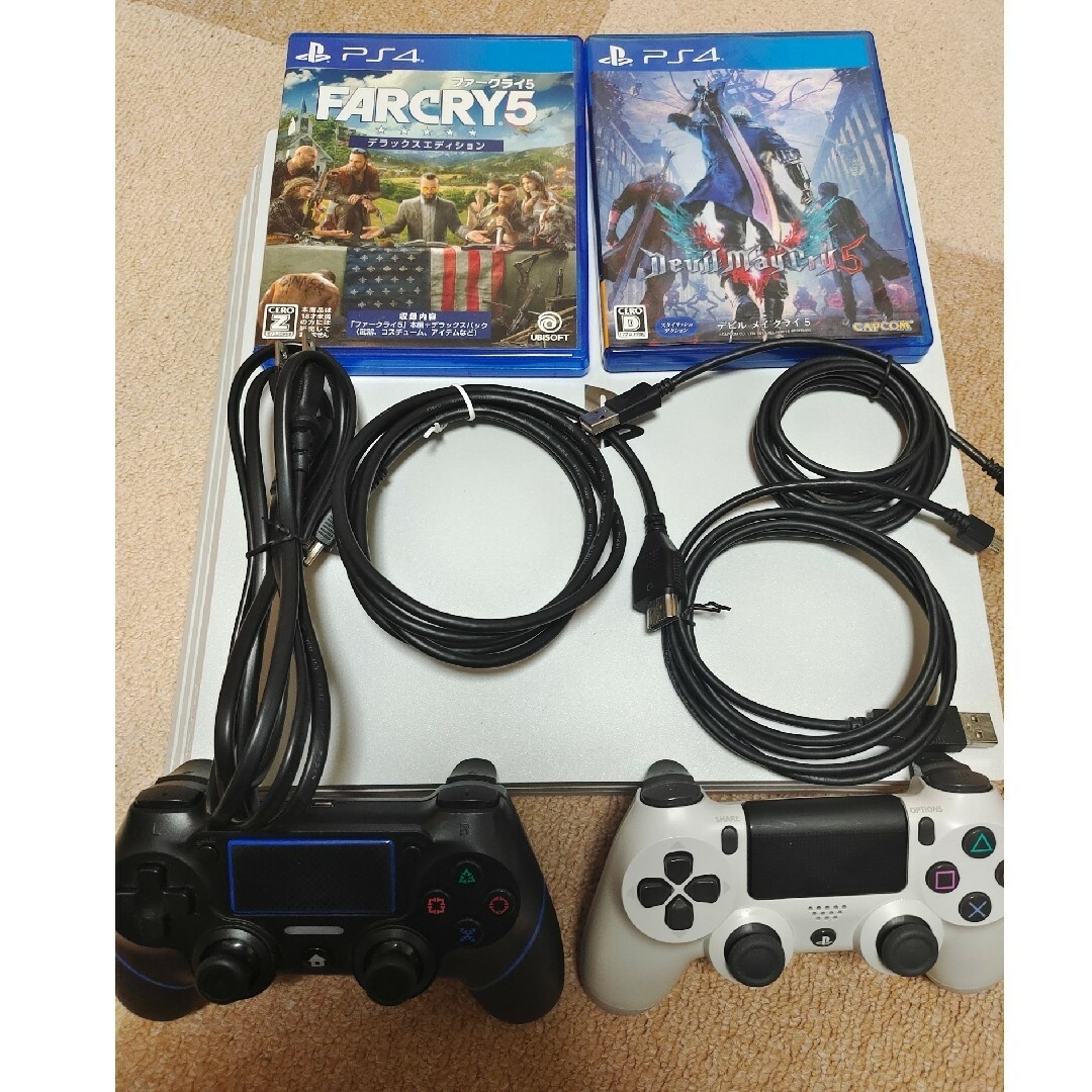 PlayStation4(プレイステーション4)のSONY PlayStation4 Pro 本体 CUH-7200BB02 エンタメ/ホビーのゲームソフト/ゲーム機本体(家庭用ゲーム機本体)の商品写真