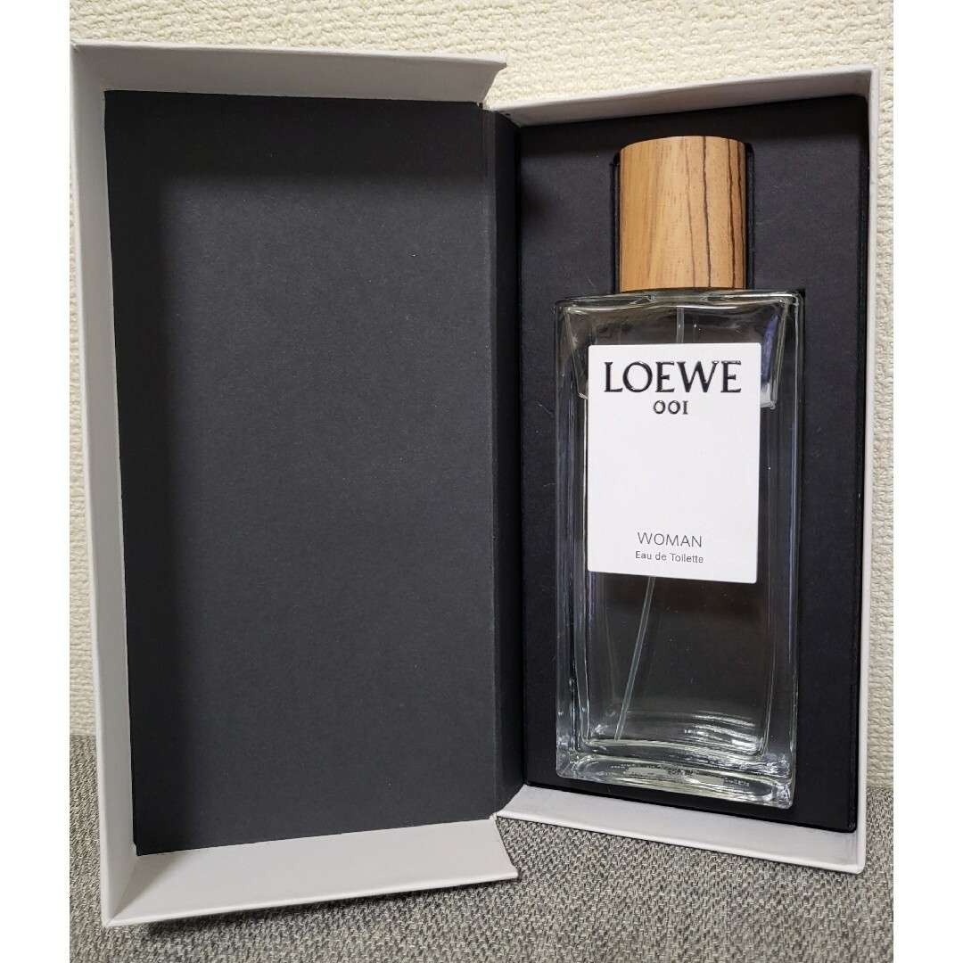 LOEWE(ロエベ)のLOEWE ロエベ 001 ウーマン オードゥトワレ 香水 100ml コスメ/美容の香水(香水(女性用))の商品写真