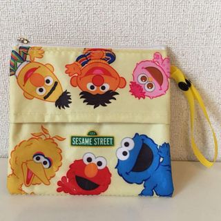 セサミストリート(SESAME STREET)のセサミストリート：ポケットティッシュケース付ポーチ(キャラクターグッズ)