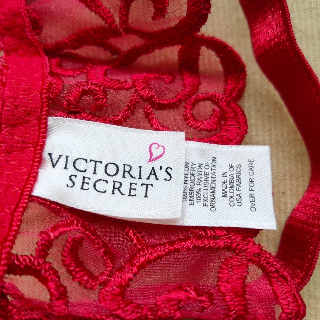 Victoria's Secret(ヴィクトリアズシークレット)の新品 ビクトリアズシークレット ガーターベルト レッド レディースの下着/アンダーウェア(その他)の商品写真