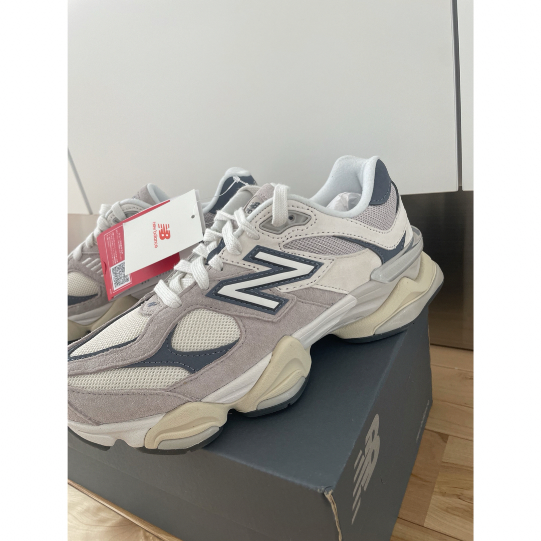 New Balance(ニューバランス)の新品未使用　公式にて購入　 New Balance 90/60 24.5センチ レディースの靴/シューズ(スニーカー)の商品写真