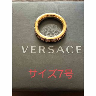 ヴェルサーチ(VERSACE)のヴェルサーチ リング 7号 指輪 versace  ゴールド　レディース(リング(指輪))