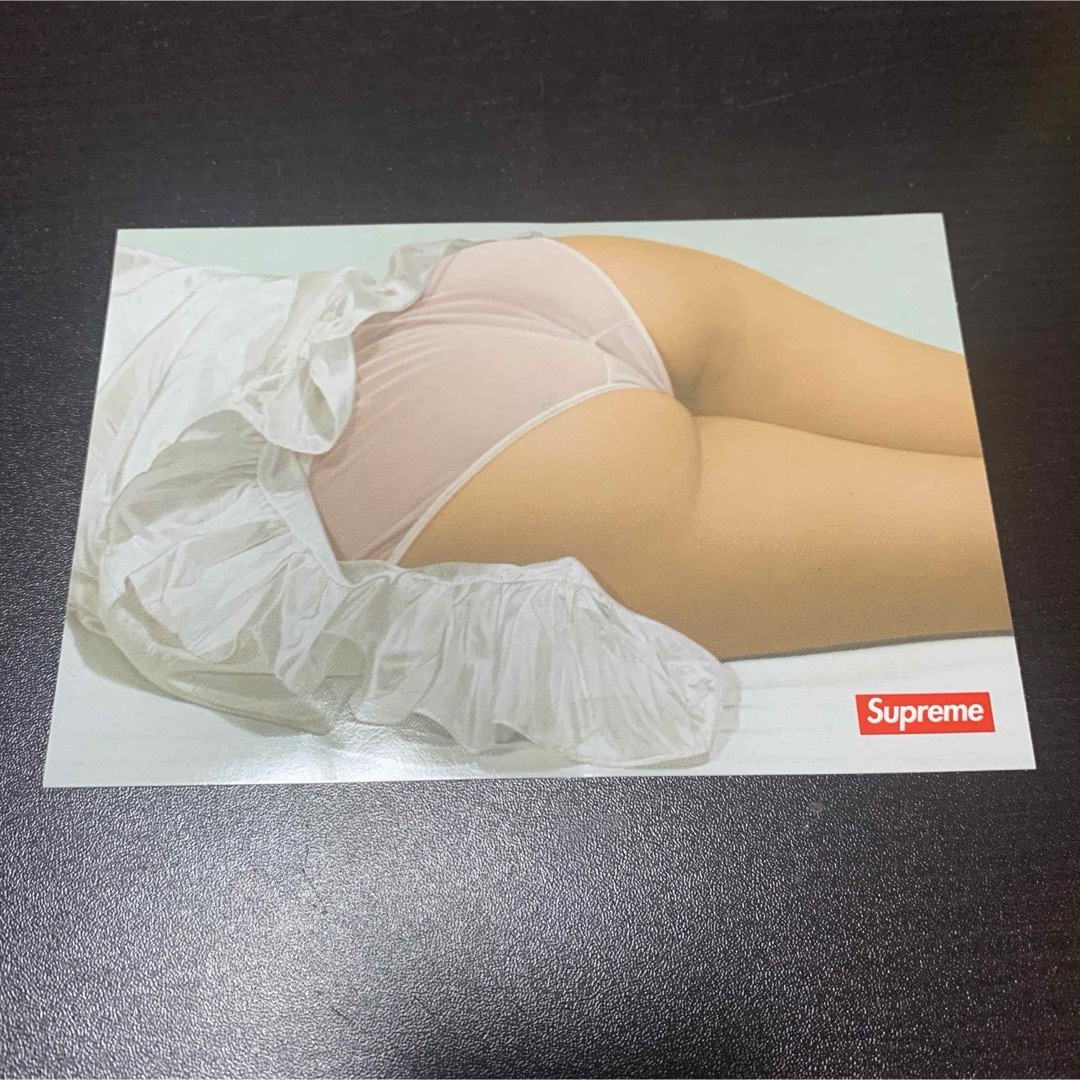 Supreme(シュプリーム)のsupreme John Kacere  Maude ステッカー 1枚 メンズのファッション小物(その他)の商品写真