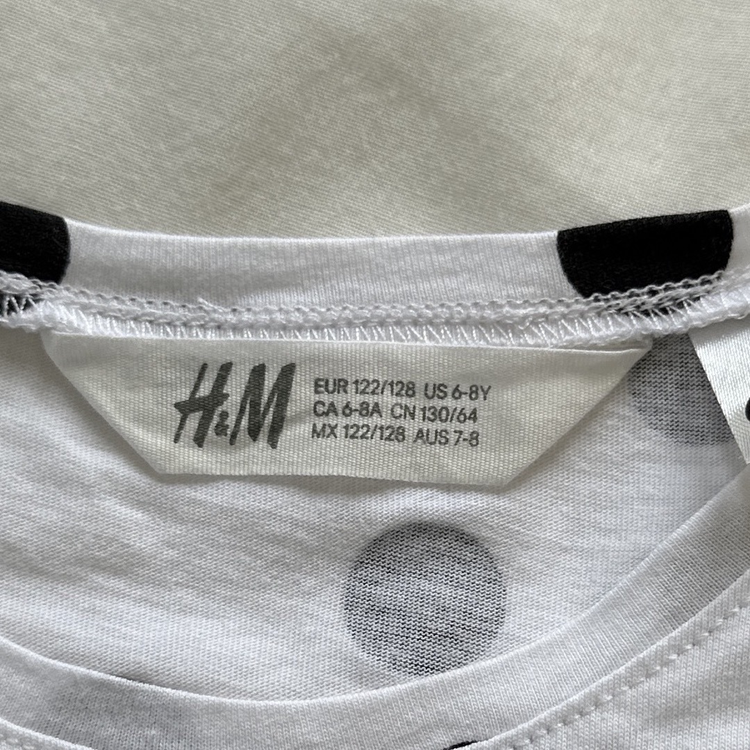 H&M(エイチアンドエム)のH&M ミニーちゃんTシャツ 130cm キッズ/ベビー/マタニティのキッズ服女の子用(90cm~)(Tシャツ/カットソー)の商品写真