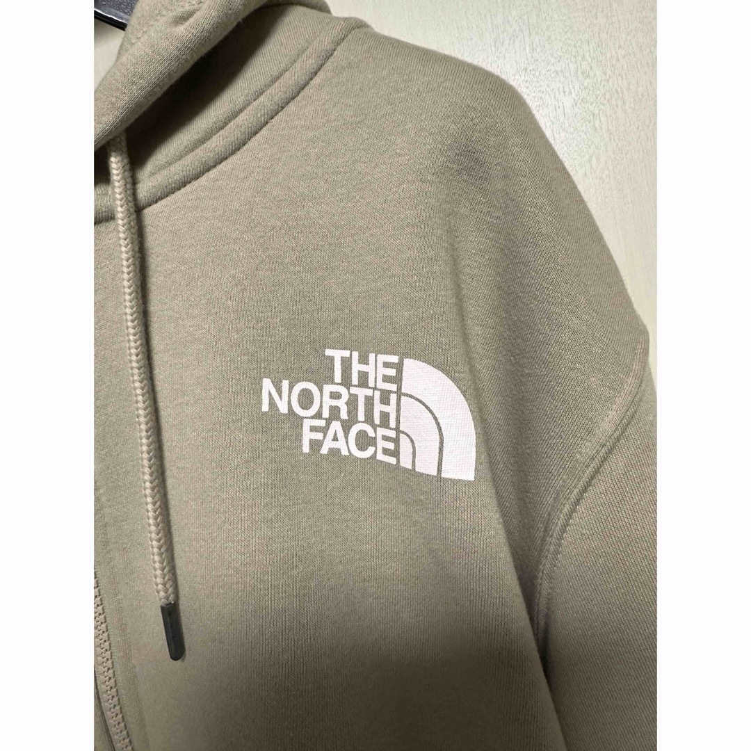 THE NORTH FACE(ザノースフェイス)のノースフェイス　パーカー　XL 新品未使用　 メンズのジャケット/アウター(マウンテンパーカー)の商品写真