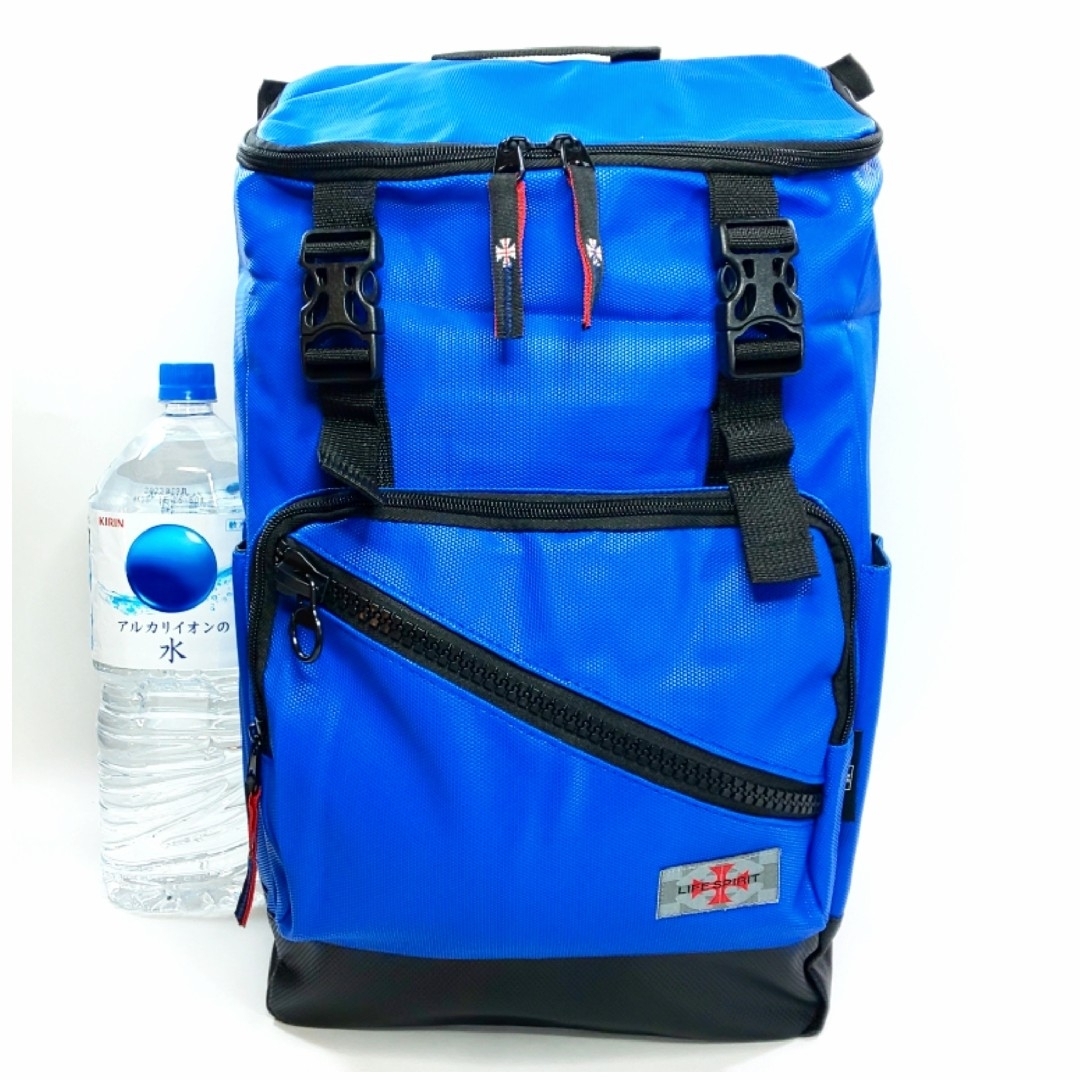 リュック/バックパック 黒でかリュック3  blue【新品未使用】 レディースのバッグ(リュック/バックパック)の商品写真