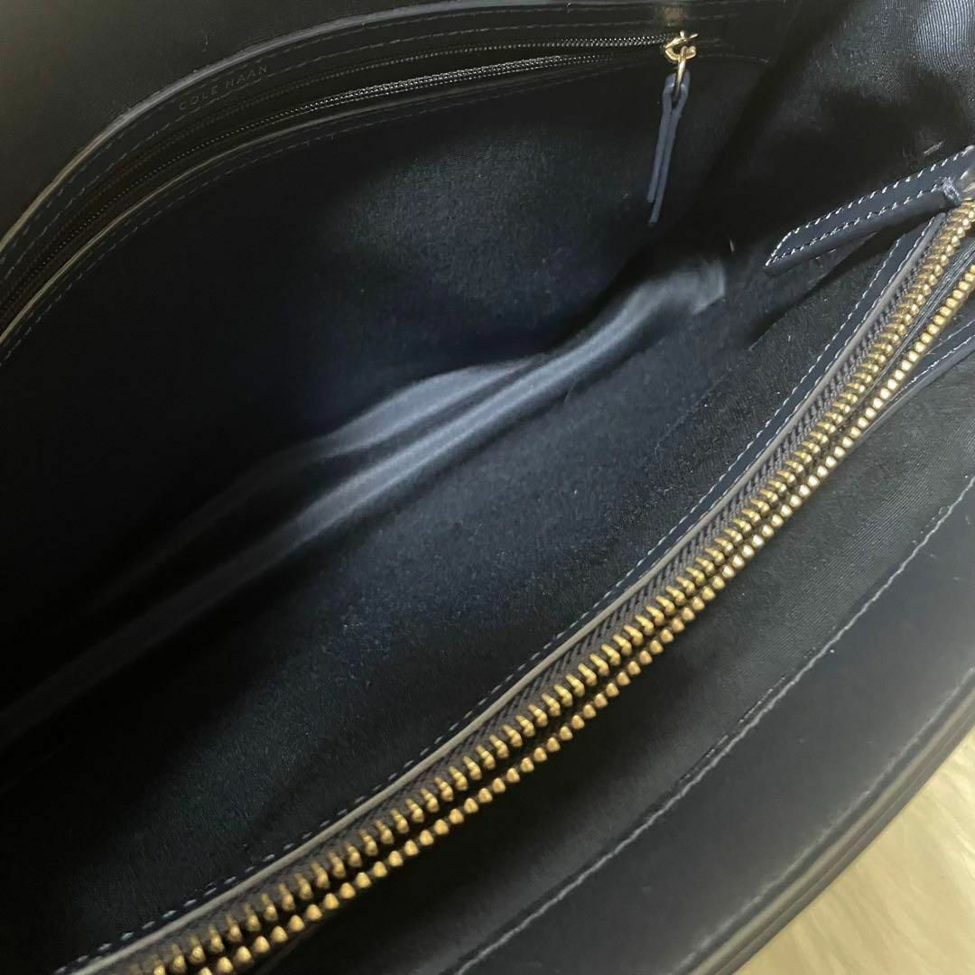 Cole Haan(コールハーン)の美品★コールハーン　トートバッグ　ハンドバッグ　紺　レザー　肩掛け可能 レディースのバッグ(トートバッグ)の商品写真