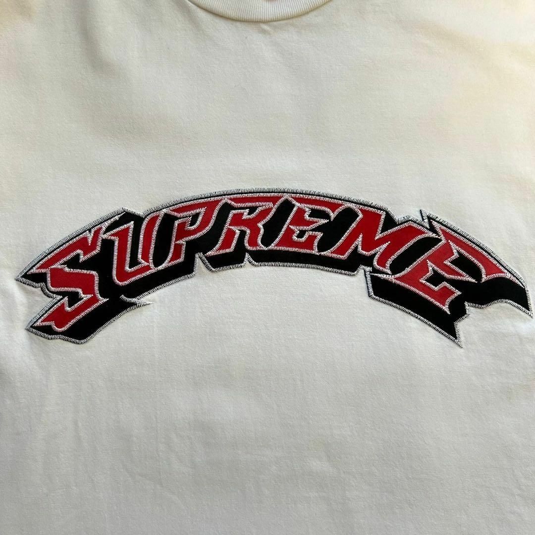 Supreme(シュプリーム)の【超希少モデル】シュプリーム☆センターアーチロゴ 刺繍 Tシャツ 入手困難 メンズのトップス(Tシャツ/カットソー(半袖/袖なし))の商品写真