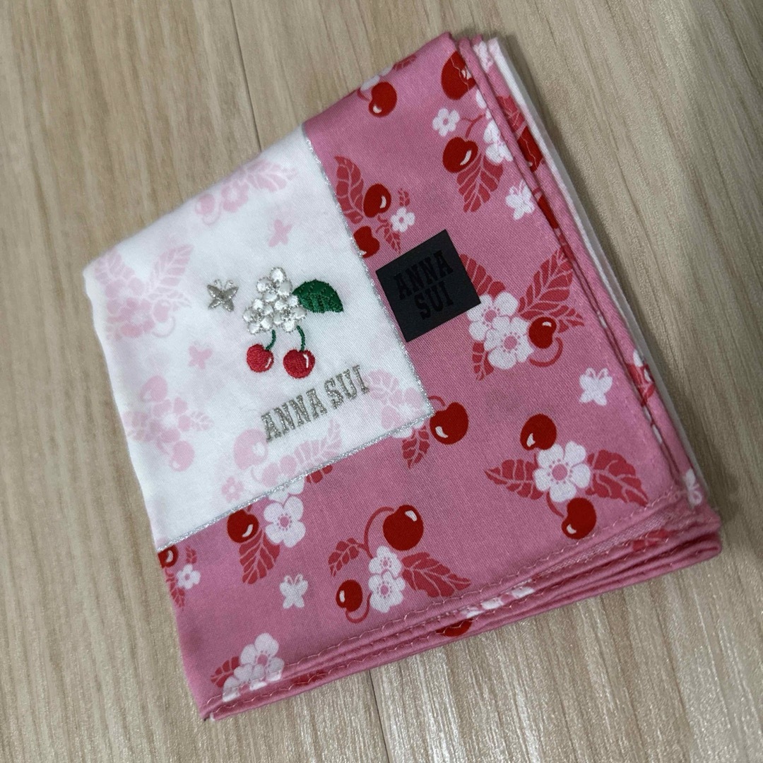 ANNA SUI(アナスイ)のアナスイ ハンカチ さくらんぼ ピンク 新品未使用 レディースのファッション小物(ハンカチ)の商品写真