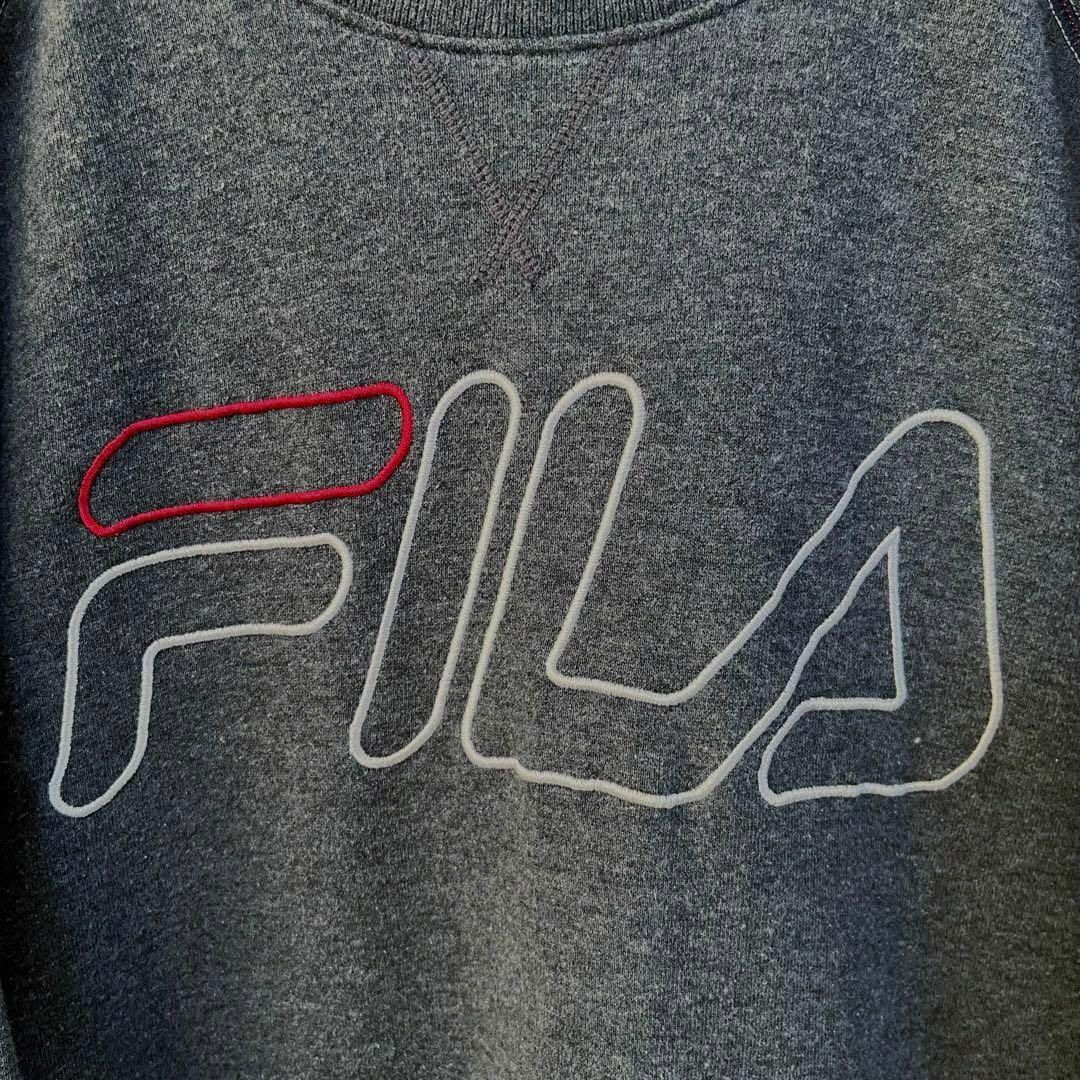 FILA(フィラ)のメンズ古着　FILAフィラ　ビッグセンター刺繍ロゴスエットトレーナー　サイズL メンズのトップス(スウェット)の商品写真