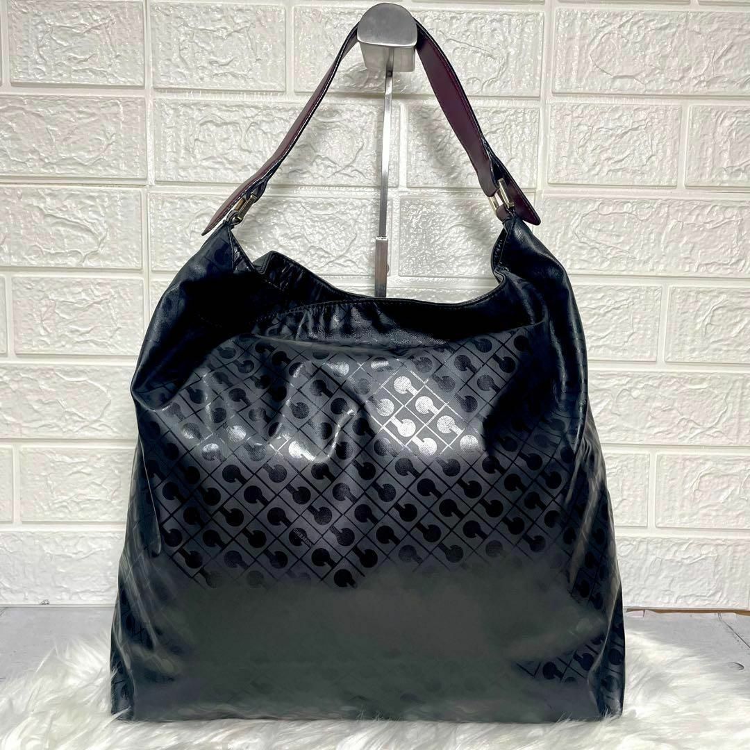 GHERARDINI(ゲラルディーニ)のゲラルディーニ　ショルダーバッグ　ハンドバッグ　ソフティ　ブラック　肩掛け可 レディースのバッグ(ショルダーバッグ)の商品写真
