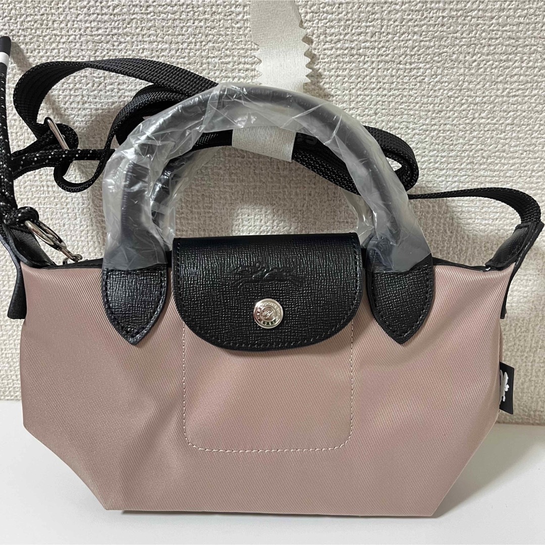 LONGCHAMP(ロンシャン)の【新品】LONGCHAMPプリアージュENERGY最新作XS斜掛けピンクベージュ レディースのバッグ(ショルダーバッグ)の商品写真