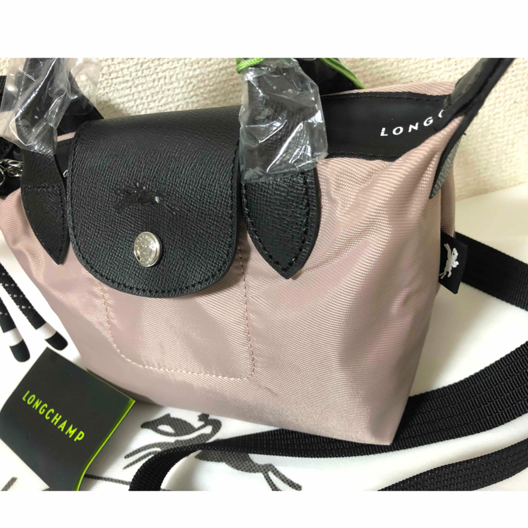 LONGCHAMP(ロンシャン)の【新品】LONGCHAMPプリアージュENERGY最新作XS斜掛けピンクベージュ レディースのバッグ(ショルダーバッグ)の商品写真