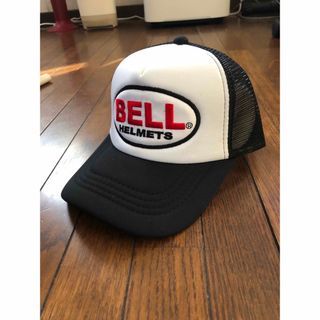 BELL ベル ワッペン付き メッシュキャップ 未使用(キャップ)