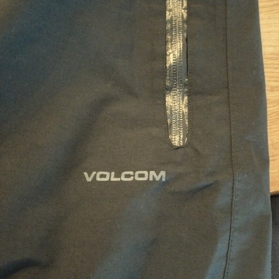 volcom(ボルコム)のVOLCOM(ボルコム)  スノーボードパンツ ゴアテックス  XSサイズ スポーツ/アウトドアのスノーボード(ウエア/装備)の商品写真