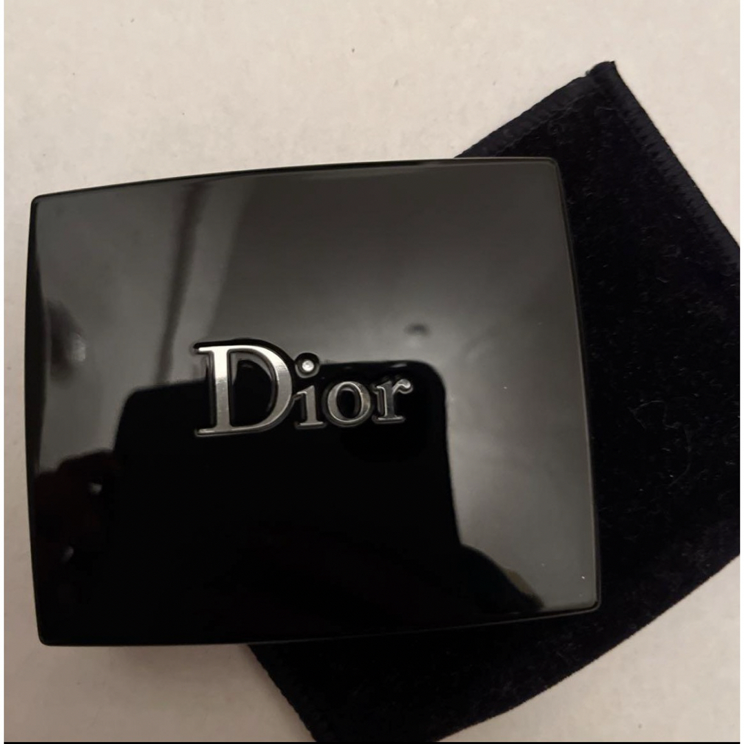 Dior(ディオール)のディオール　アイシャドウ733トリオブリックパレット　733 コーラル グロウ コスメ/美容のベースメイク/化粧品(アイシャドウ)の商品写真