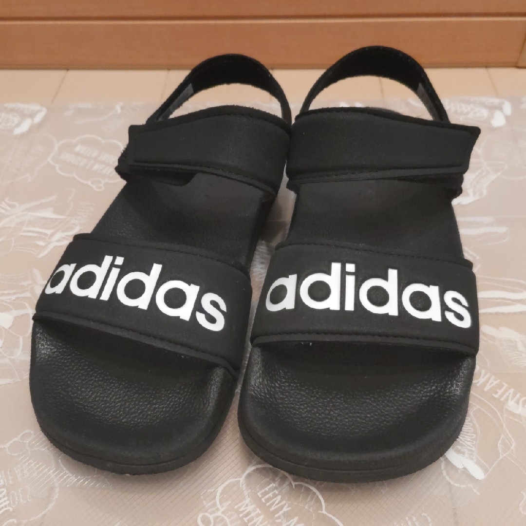 adidas(アディダス)のアディダス　サンダル　21cm キッズ/ベビー/マタニティのキッズ靴/シューズ(15cm~)(サンダル)の商品写真