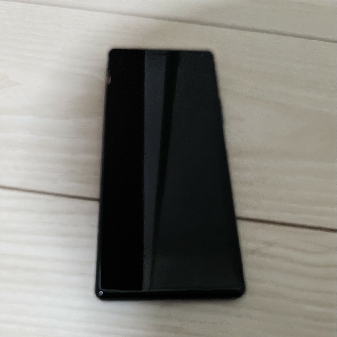 SONY Xperia 8 SOV42 ブラック スマホ/家電/カメラのスマートフォン/携帯電話(スマートフォン本体)の商品写真