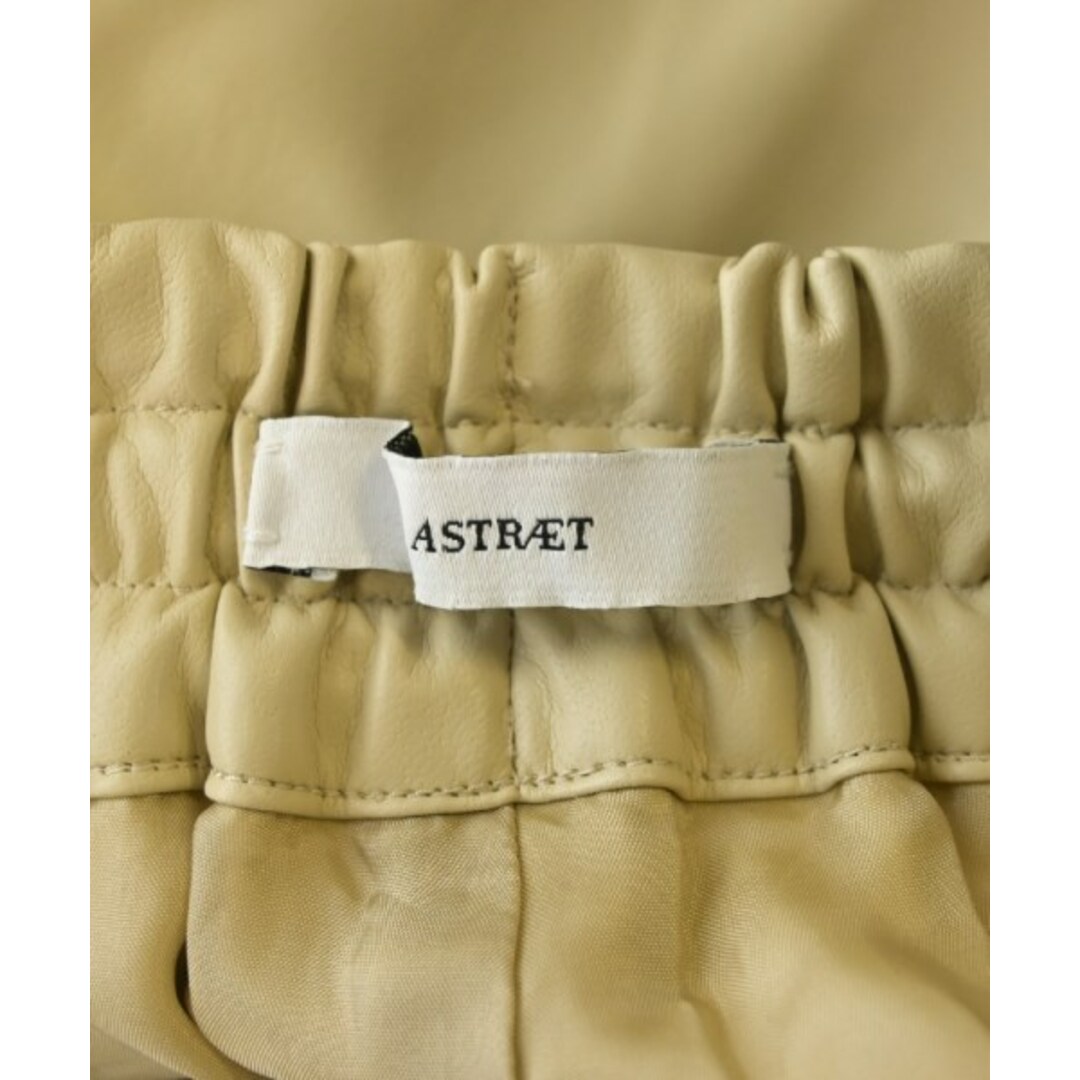 ASTRAET(アストラット)のASTRAET アストラット パンツ（その他） 00(XS位) ベージュ 【古着】【中古】 レディースのパンツ(その他)の商品写真