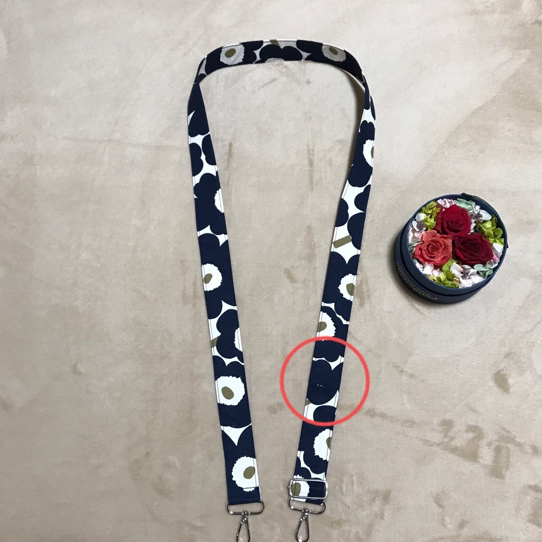 marimekko(マリメッコ)の【専用】マリメッコ    生地　ハンドメイド　2023FW ショルダーストラップ ハンドメイドのアクセサリー(キーホルダー/ストラップ)の商品写真