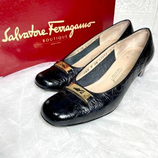 サルヴァトーレフェラガモ(Salvatore Ferragamo)のサルヴァトーレフェラガモ　パンプス　クロコ型押し　黒　金具　22cm(ハイヒール/パンプス)