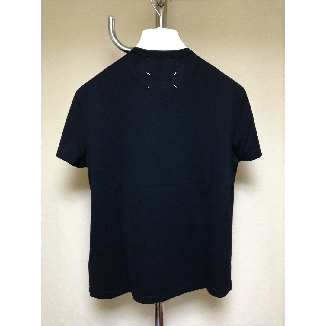 Maison Martin Margiela(マルタンマルジェラ)の新品 48 マルジェラ 23ss 定番 ロゴ反転Tシャツ 黒白 6096 メンズのトップス(Tシャツ/カットソー(半袖/袖なし))の商品写真