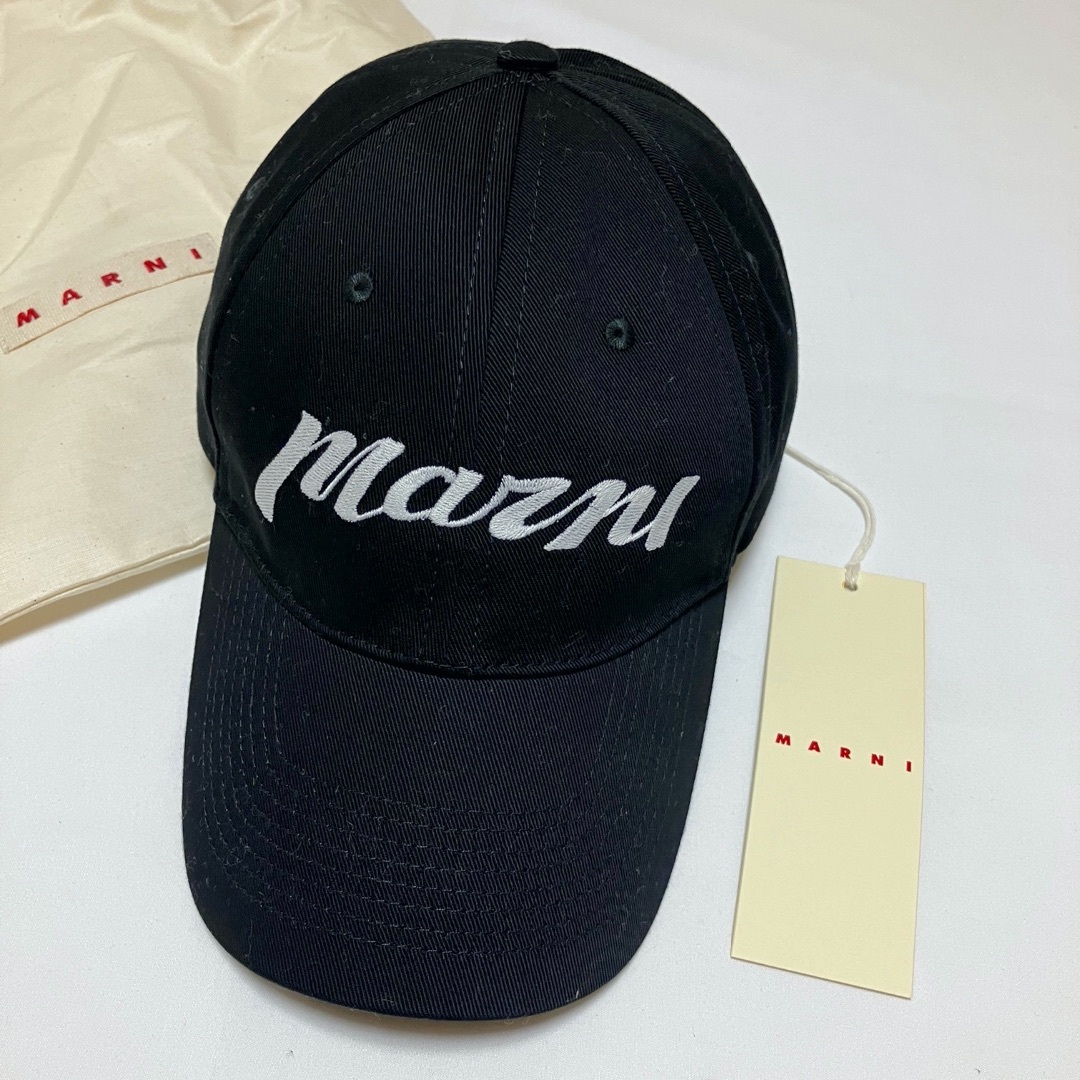 Marni(マルニ)の新品 定価5.2万 L 23aw MARNI 6パネルCAP 帽子 黒 5908 メンズの帽子(キャップ)の商品写真