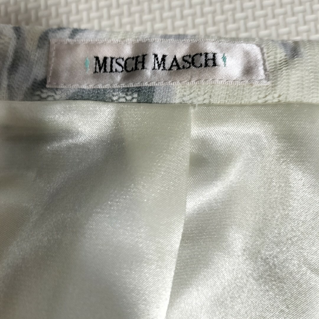 MISCH MASCH(ミッシュマッシュ)のMISCHMASCH　花柄フレアスカート レディースのスカート(ひざ丈スカート)の商品写真