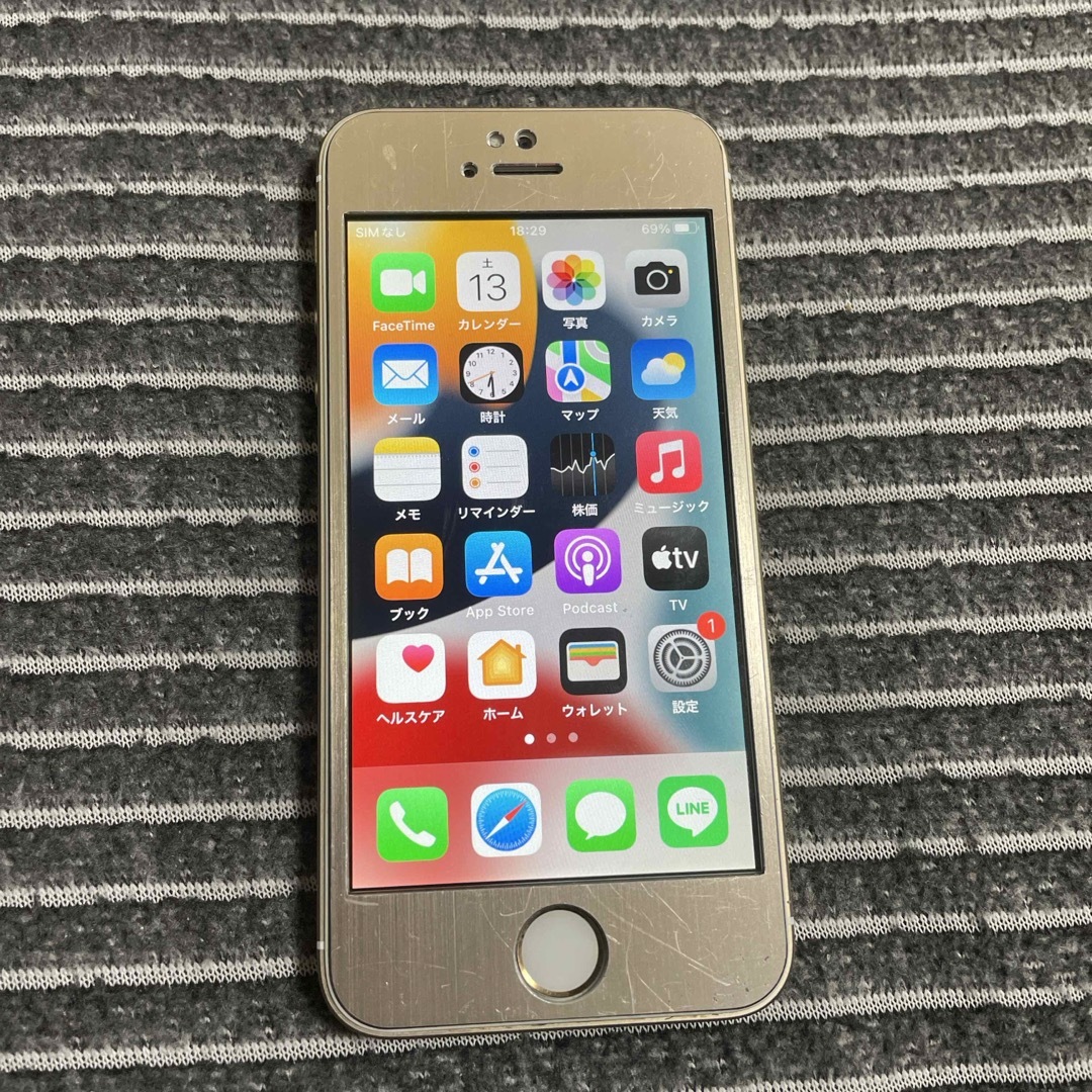 iPhone(アイフォーン)のiPhone se 初代 スマホ/家電/カメラのスマートフォン/携帯電話(スマートフォン本体)の商品写真