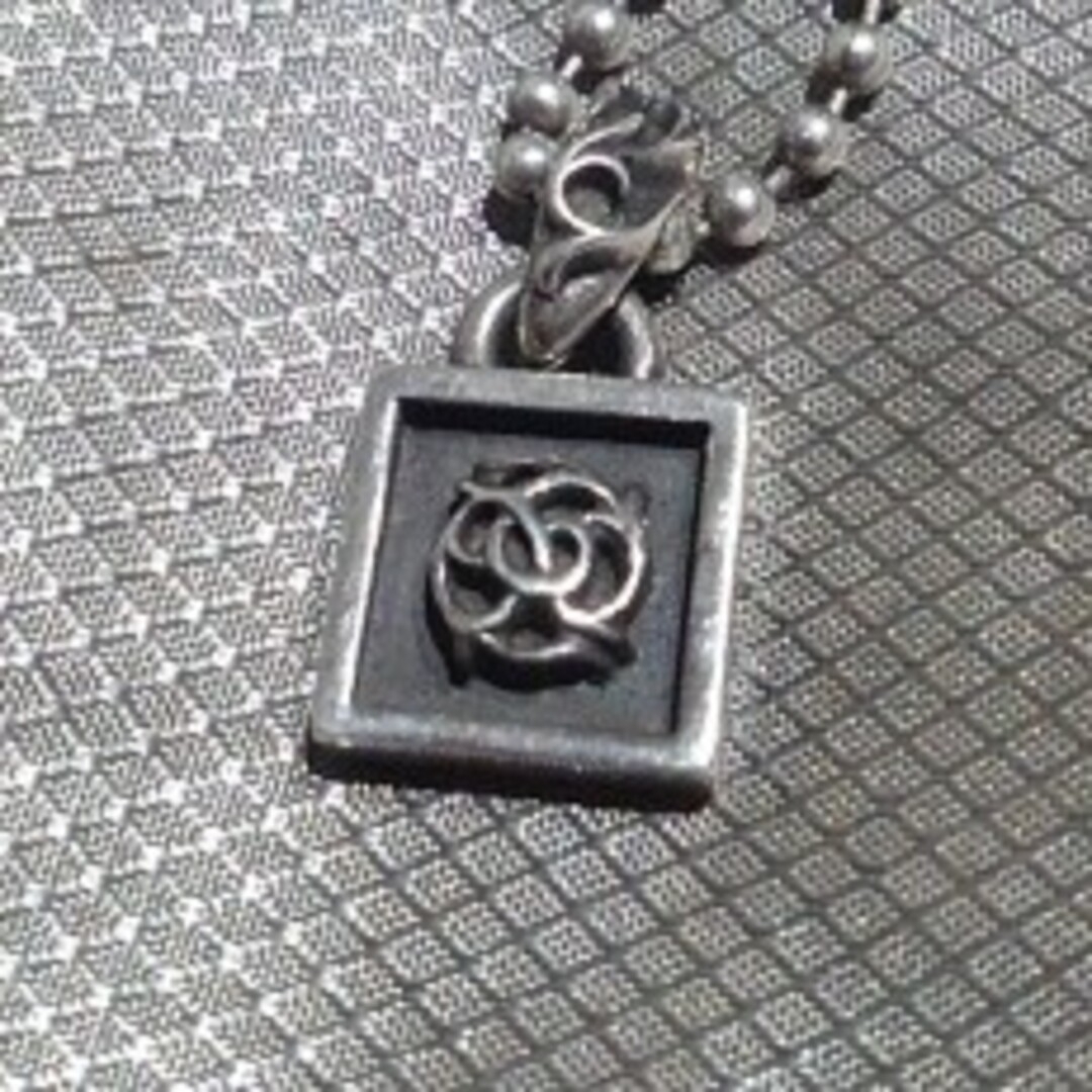 Chrome Hearts(クロムハーツ)のクロムハーツ フローラル ネックレスチャーム ヴィンテージ オールド メンズのアクセサリー(ネックレス)の商品写真