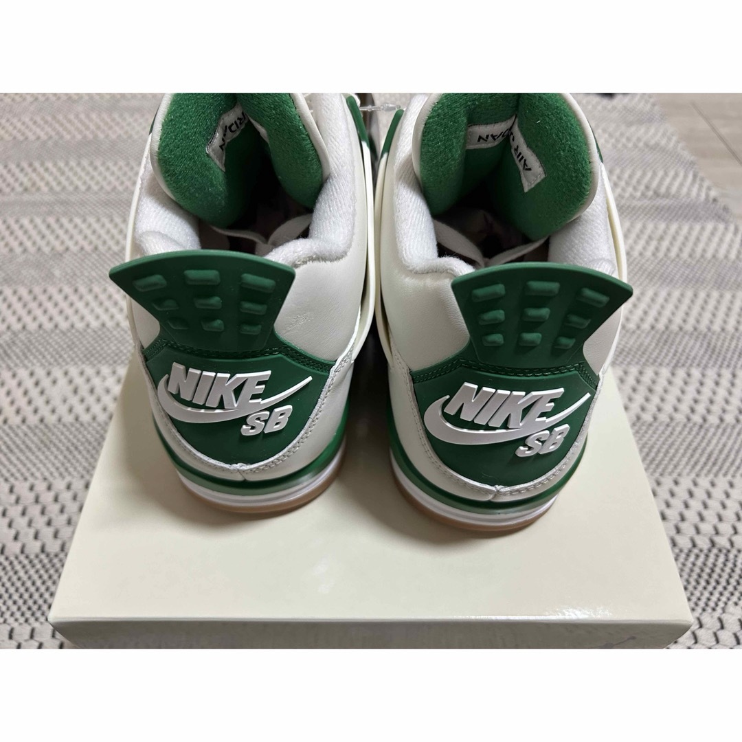 Jordan Brand（NIKE）(ジョーダン)のNike SB × Air Jordan 4 "Pine Green"28cm メンズの靴/シューズ(スニーカー)の商品写真