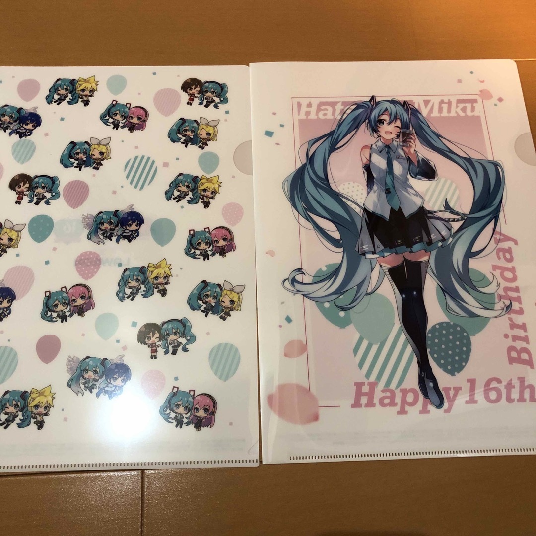 初音ミク16thクリアファイル５枚 エンタメ/ホビーのアニメグッズ(クリアファイル)の商品写真