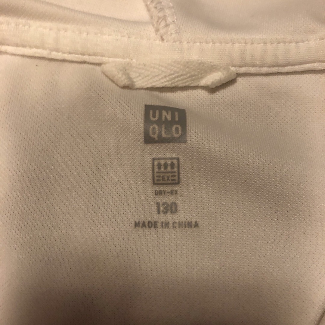 UNIQLO(ユニクロ)の美品　130cm  ユニクロ　パーカー　白 キッズ/ベビー/マタニティのキッズ服男の子用(90cm~)(ジャケット/上着)の商品写真