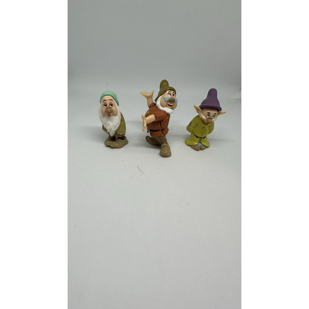 Disney(ディズニー)のチョコエッグ 7人の小人 ミニフィギュア エンタメ/ホビーのおもちゃ/ぬいぐるみ(キャラクターグッズ)の商品写真