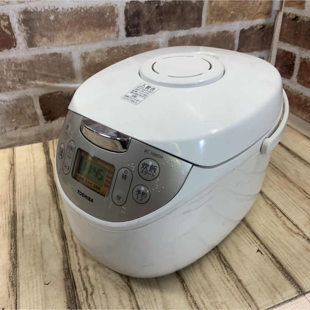 東芝　ジャー炊飯器　RC-10MSH　2016年製　5.5合 スマホ/家電/カメラの調理家電(炊飯器)の商品写真