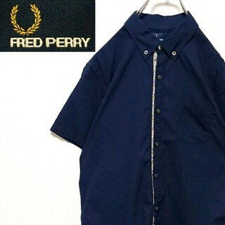 FRED PERRY - フレッドペリー ワンポイント 刺繍 ロゴ 花柄 半袖 シャツ