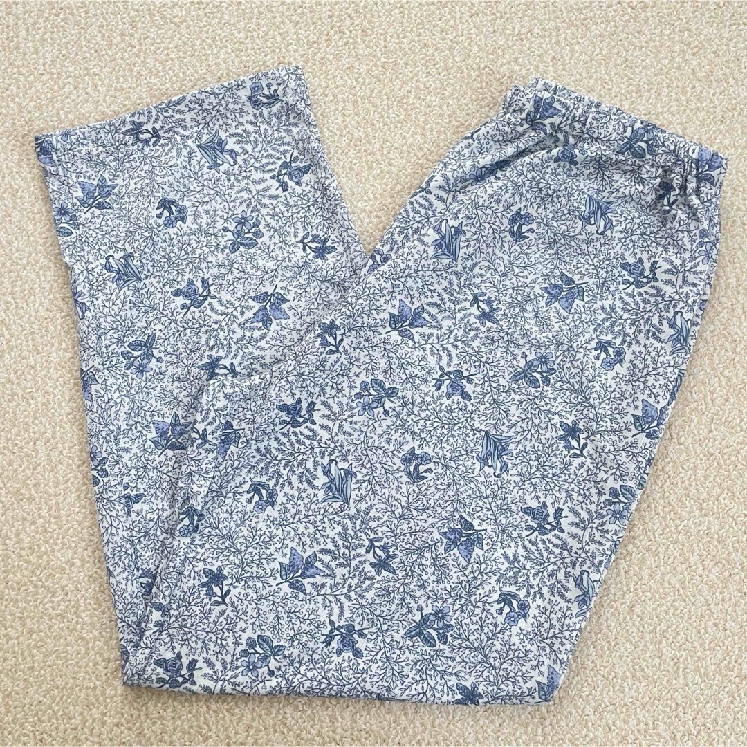 LAURA ASHLEY(ローラアシュレイ)の新品★LAURA ASHLEY 花柄 パジャマ ブルー XLサイズ レディースのルームウェア/パジャマ(パジャマ)の商品写真