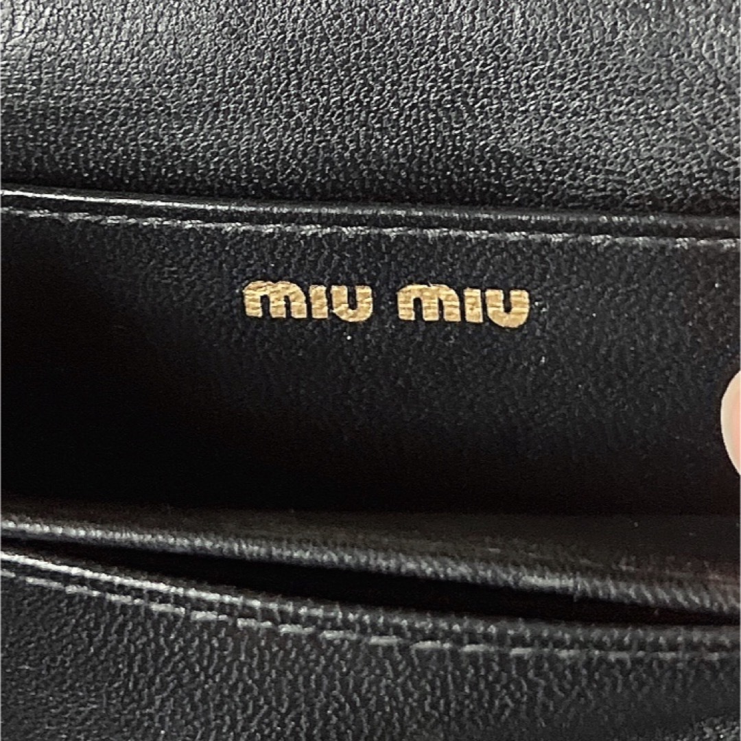 miumiu(ミュウミュウ)のmiumiu カードケース　 レディースのファッション小物(財布)の商品写真