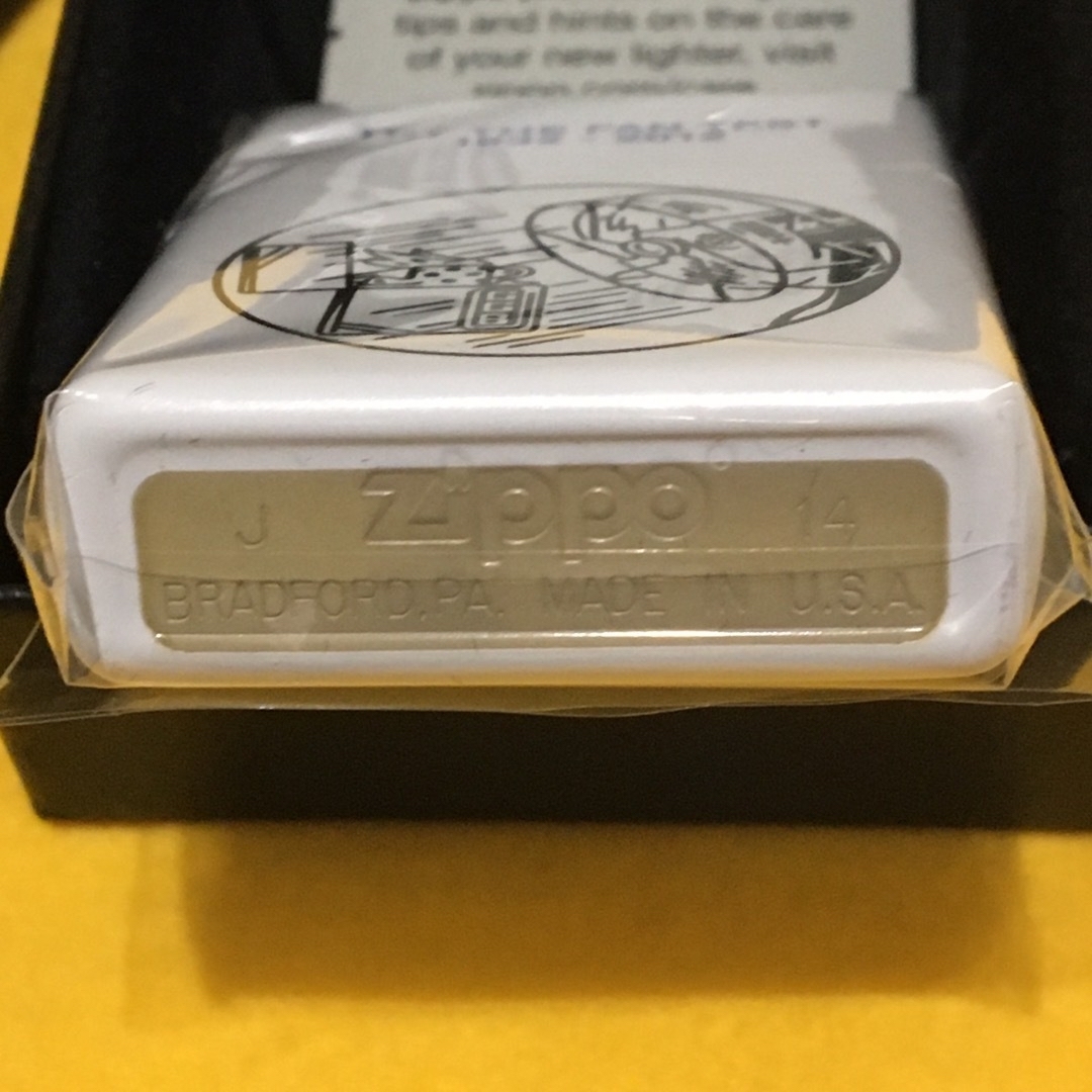 ZIPPO(ジッポー)のZIPPO ホワイト耐風テスト レトロ広告図 ジッポー 未使用 メンズのファッション小物(タバコグッズ)の商品写真
