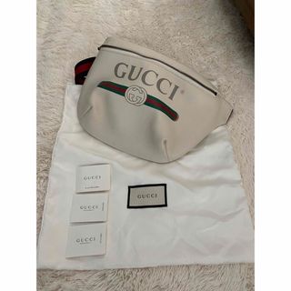 グッチ(Gucci)のグッチ　ボディバッグ　ウエストバッグ　白(ボディバッグ/ウエストポーチ)