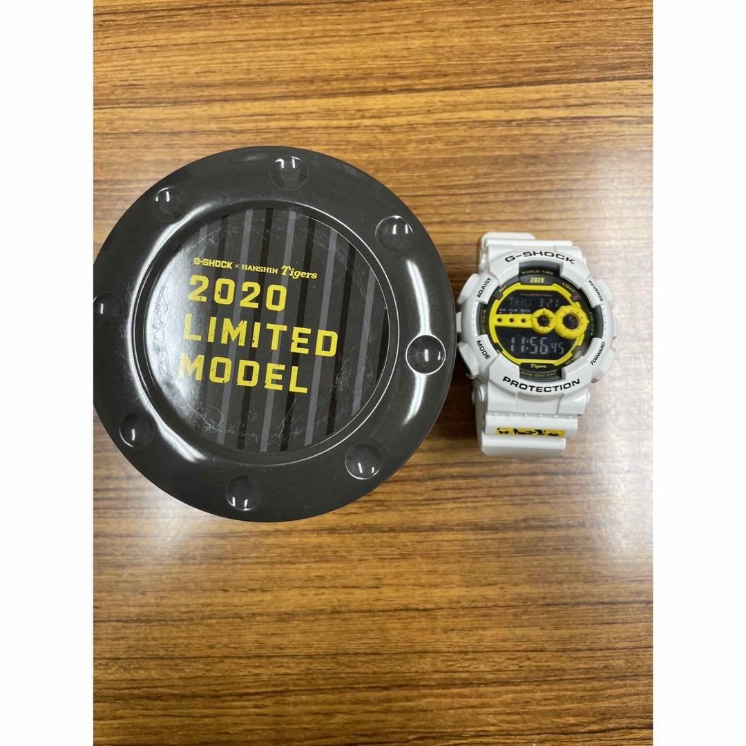 G-SHOCK(ジーショック)のG SHOCK タイガースコラボ メンズの時計(腕時計(デジタル))の商品写真