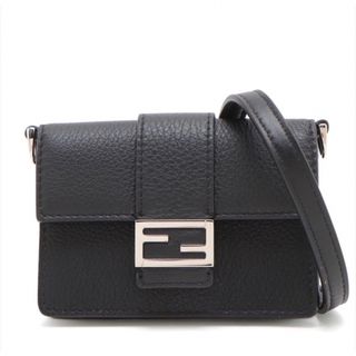 フェンディ(FENDI)の【極美品！】FENDI ショルダーバッグ　フラット　バゲット　マイクロ　ブラック(ショルダーバッグ)