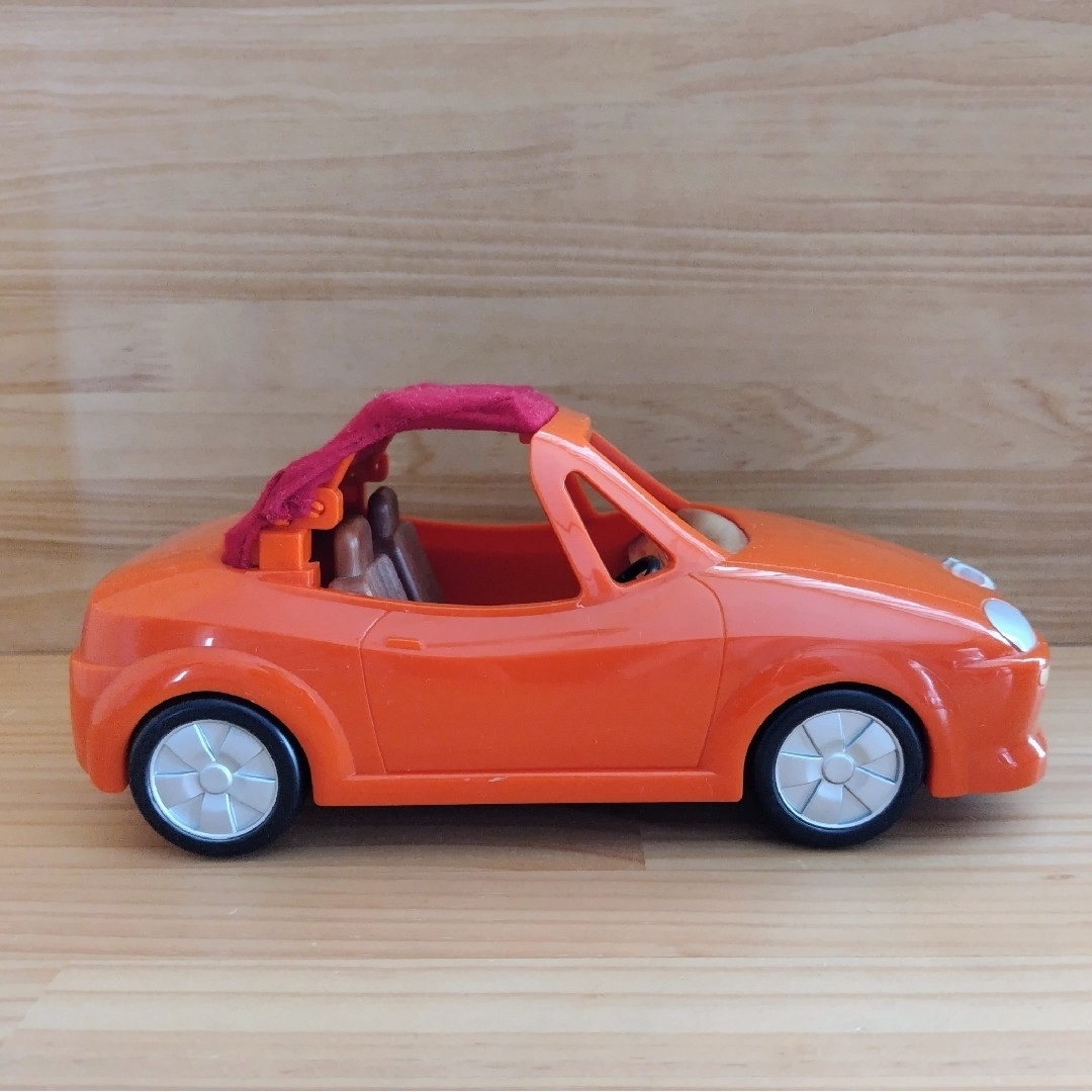 シルバニアファミリー(シルバニアファミリー)のシルバニアファミリー　おでかけオープンカー　V-03 エンタメ/ホビーのおもちゃ/ぬいぐるみ(その他)の商品写真