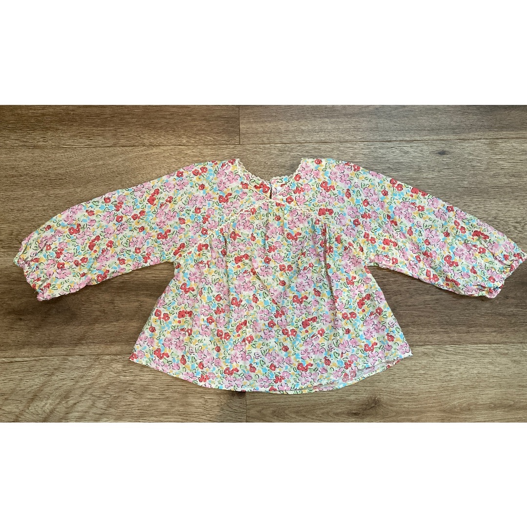 ZARA KIDS(ザラキッズ)のZARA 花柄ブラウス キッズ/ベビー/マタニティのベビー服(~85cm)(シャツ/カットソー)の商品写真