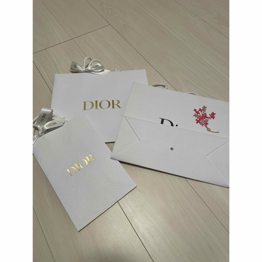 Christian Dior - ディオール♡ショッパー♡紙袋の通販 by Christian Dior - ディオール♡ショッパー♡紙袋の通販 by