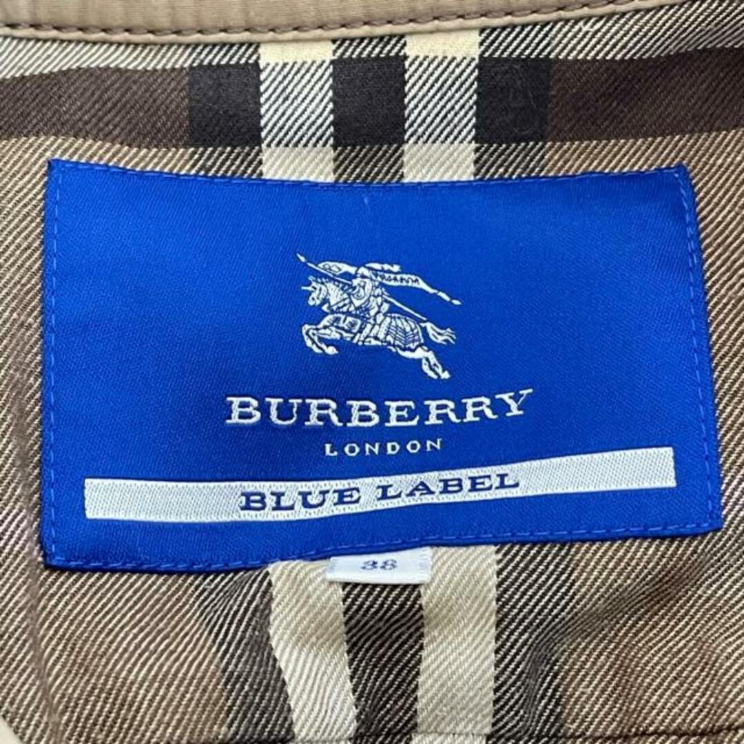 BURBERRY BLUE LABEL(バーバリーブルーレーベル)のBurberry Blue Label(バーバリーブルーレーベル) トレンチコート サイズ38 M レディース - ベージュ 長袖/秋/冬 レディースのジャケット/アウター(トレンチコート)の商品写真